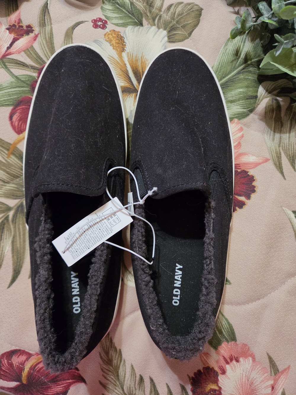 #705-Old Navy- Black Plush-Lined Slip-On Sneakers,sz10 - Picture 5 of 5